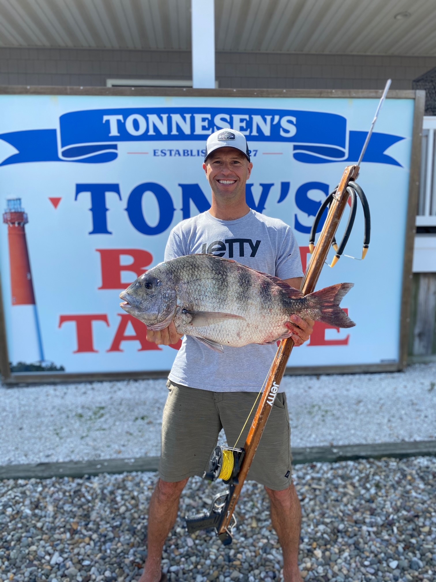NJDEP| Fish & Wildlife | New Record Sheepshead Caught Spearfishing